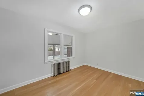 32 7th Avenue Manville NJ 08835