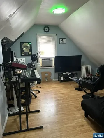 354 Dakota Street Paterson NJ 07503