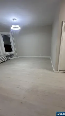 354 Dakota Street Paterson NJ 07503