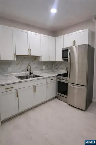 354 Dakota Street Paterson NJ 07503