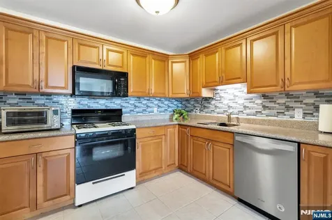 241 Union Street Hackensack NJ 07601