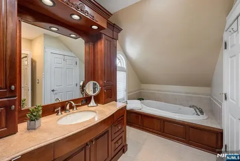 164 Island Avenue Ramsey NJ 07446