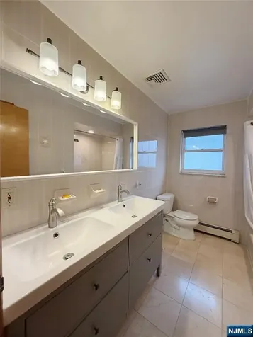 1622 John Street Fort Lee NJ 07024