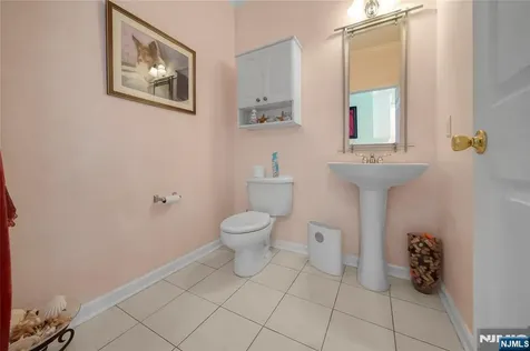 6 Breanne Court East Hanover Twp NJ 07936