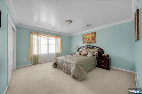 6 Breanne Court East Hanover Twp NJ 07936
