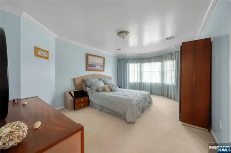 6 Breanne Court East Hanover Twp NJ 07936