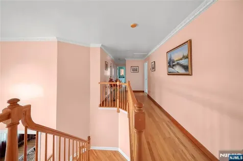 6 Breanne Court East Hanover Twp NJ 07936