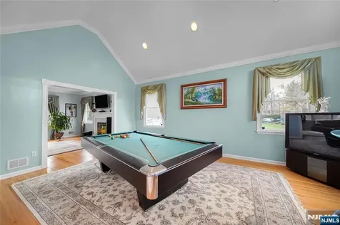6 Breanne Court East Hanover Twp NJ 07936