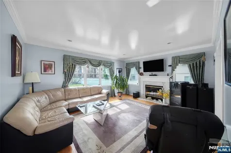 6 Breanne Court East Hanover Twp NJ 07936