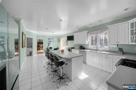 6 Breanne Court East Hanover Twp NJ 07936