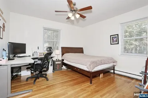 7 Tufts Court Paramus NJ 07652