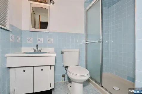7 Tufts Court Paramus NJ 07652