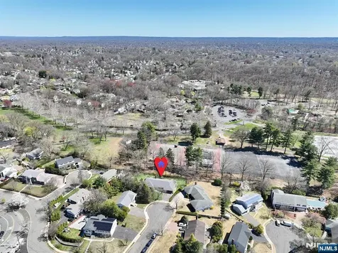 7 Tufts Court Paramus NJ 07652