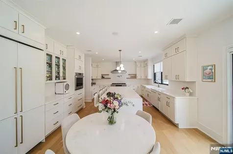 144 Village Circle Paramus NJ 07652