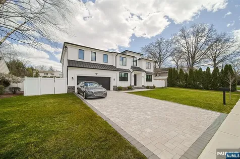 144 Village Circle Paramus NJ 07652