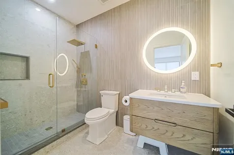 144 Village Circle Paramus NJ 07652