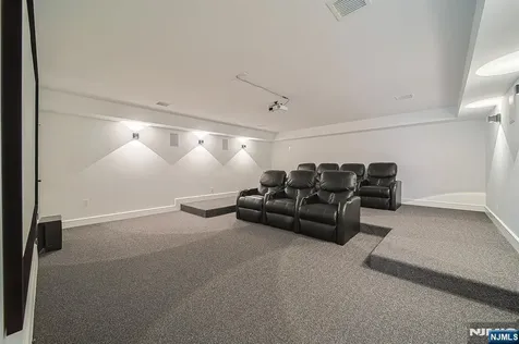144 Village Circle Paramus NJ 07652