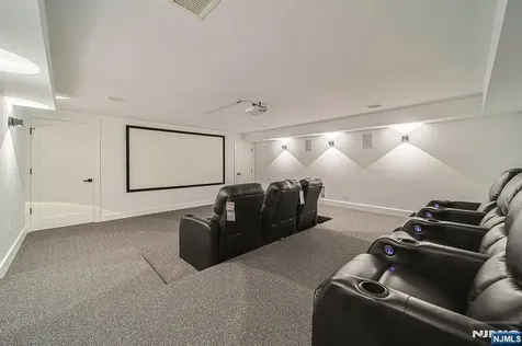 144 Village Circle Paramus NJ 07652