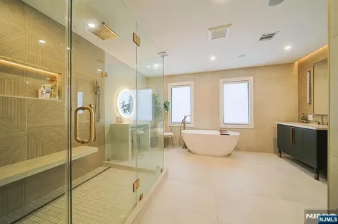 144 Village Circle Paramus NJ 07652