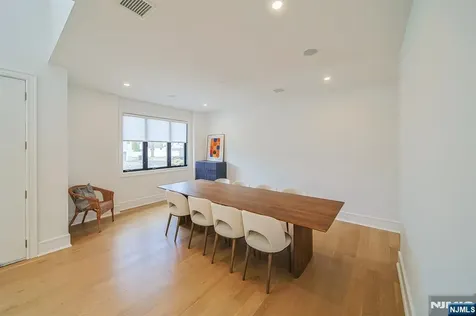 144 Village Circle Paramus NJ 07652