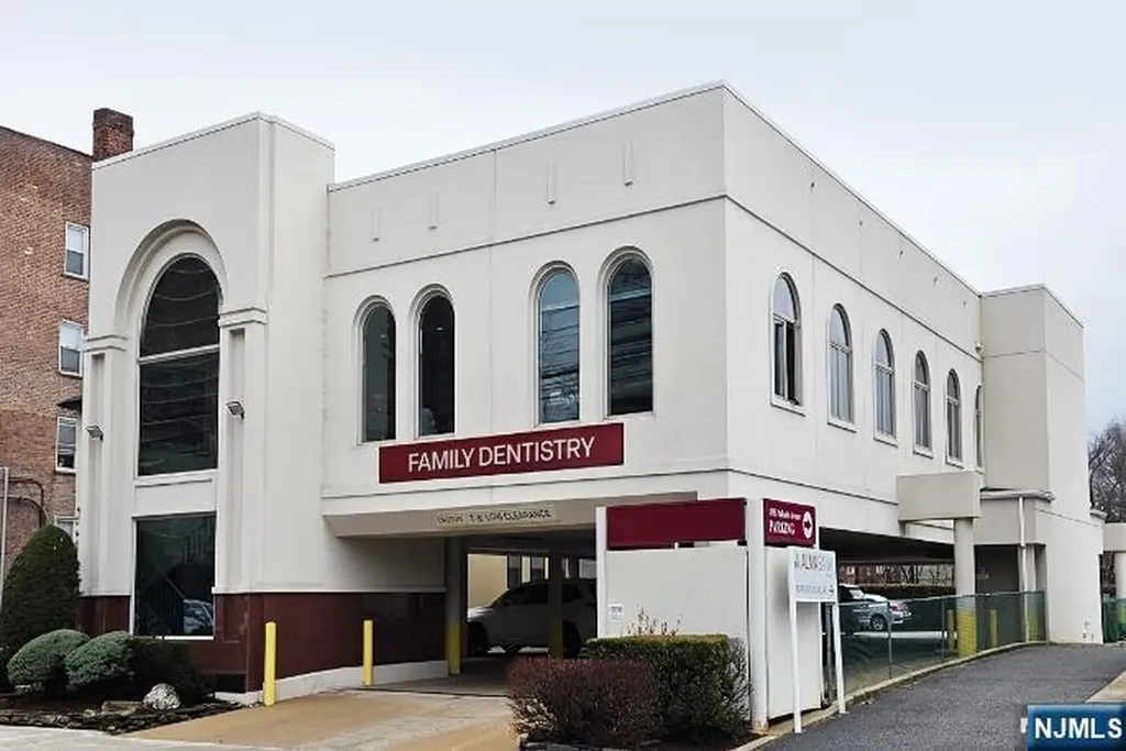 1585 Palisade Avenue Fort Lee NJ 07024