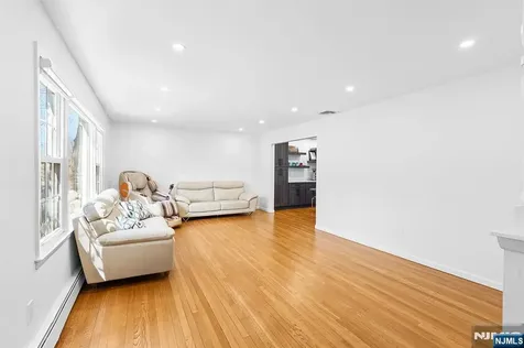 82 Van Horn Street Demarest NJ 07627