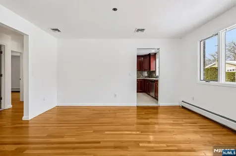691 Hamilton Avenue Ridgefield NJ 07657