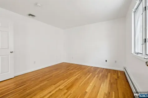 691 Hamilton Avenue Ridgefield NJ 07657