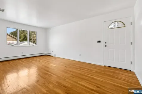 691 Hamilton Avenue Ridgefield NJ 07657