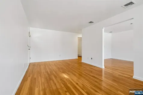 691 Hamilton Avenue Ridgefield NJ 07657