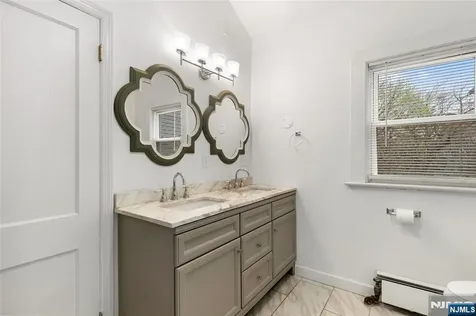 38 Hinsdale Place Newark NJ 07104