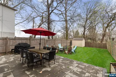 38 Hinsdale Place Newark NJ 07104