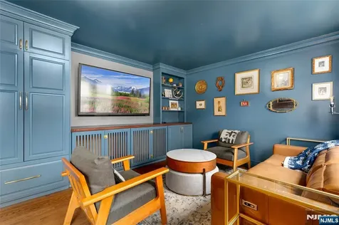 38 Hinsdale Place Newark NJ 07104