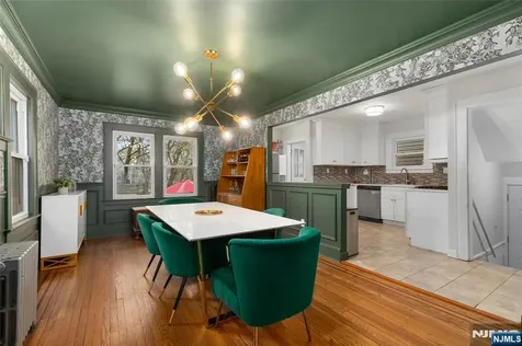 38 Hinsdale Place Newark NJ 07104