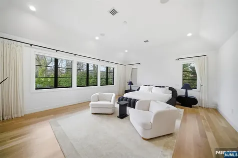 187 Hudson Avenue Tenafly NJ 07670
