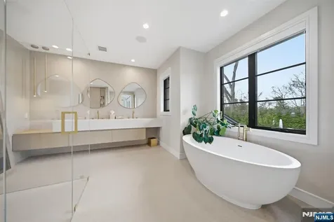 187 Hudson Avenue Tenafly NJ 07670