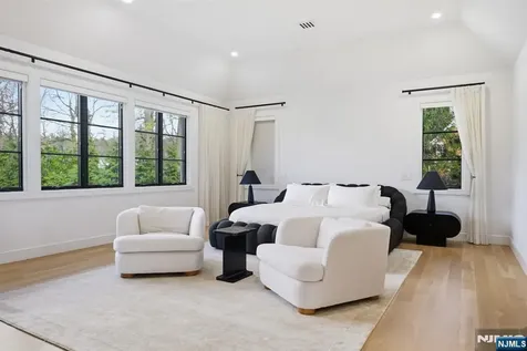 187 Hudson Avenue Tenafly NJ 07670