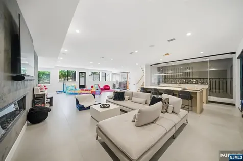 187 Hudson Avenue Tenafly NJ 07670