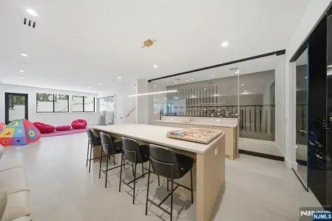 187 Hudson Avenue Tenafly NJ 07670