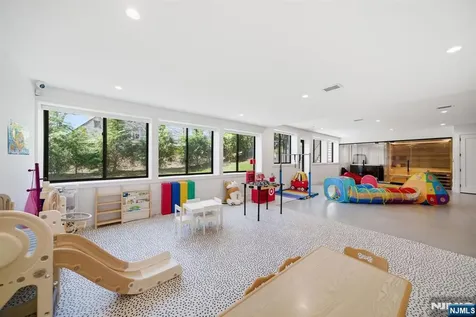 187 Hudson Avenue Tenafly NJ 07670