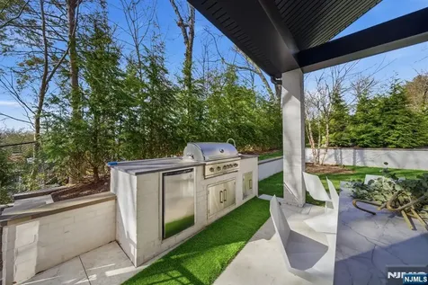 187 Hudson Avenue Tenafly NJ 07670