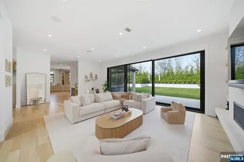 187 Hudson Avenue Tenafly NJ 07670