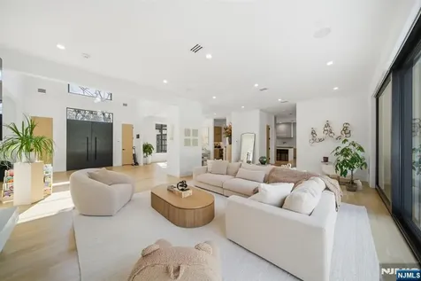 187 Hudson Avenue Tenafly NJ 07670