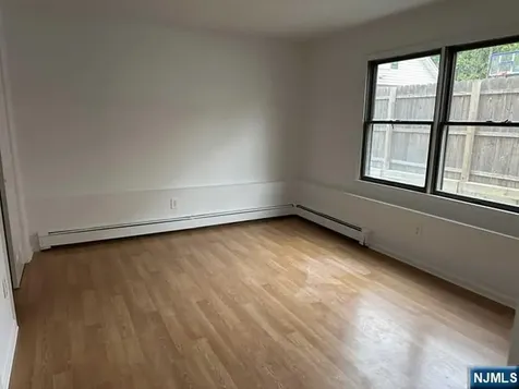 41 Kipp Avenue Elmwood Park NJ 07407