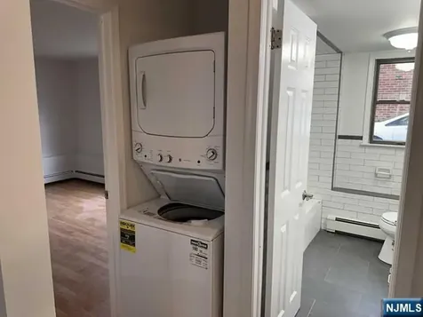 41 Kipp Avenue Elmwood Park NJ 07407