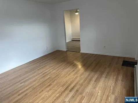 41 Kipp Avenue Elmwood Park NJ 07407