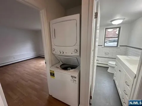 41 Kipp Avenue Elmwood Park NJ 07407