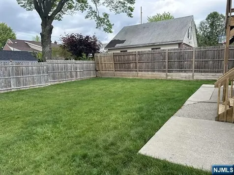 41 Kipp Avenue Elmwood Park NJ 07407