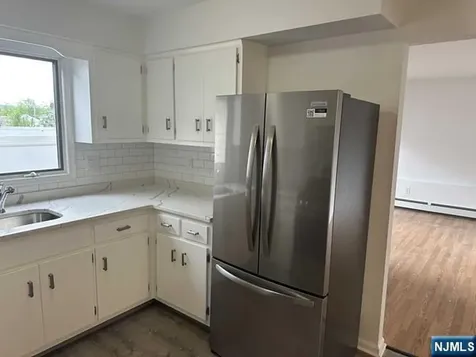 41 Kipp Avenue Elmwood Park NJ 07407
