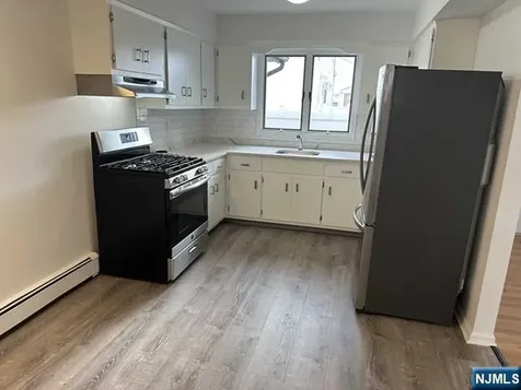 41 Kipp Avenue Elmwood Park NJ 07407